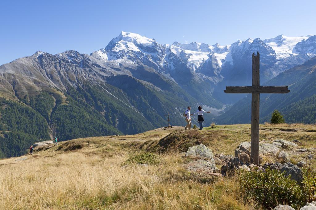 Sankt Johann Spa Suites & Apartments Prato allo Stelvio Luaran gambar