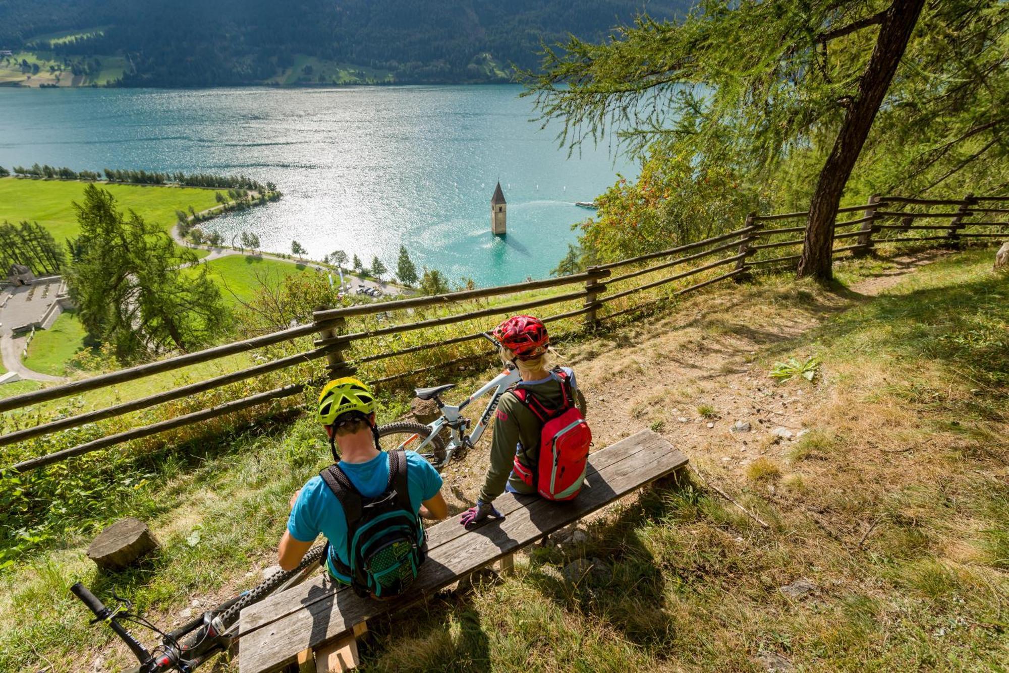 Sankt Johann Spa Suites & Apartments Prato allo Stelvio Luaran gambar