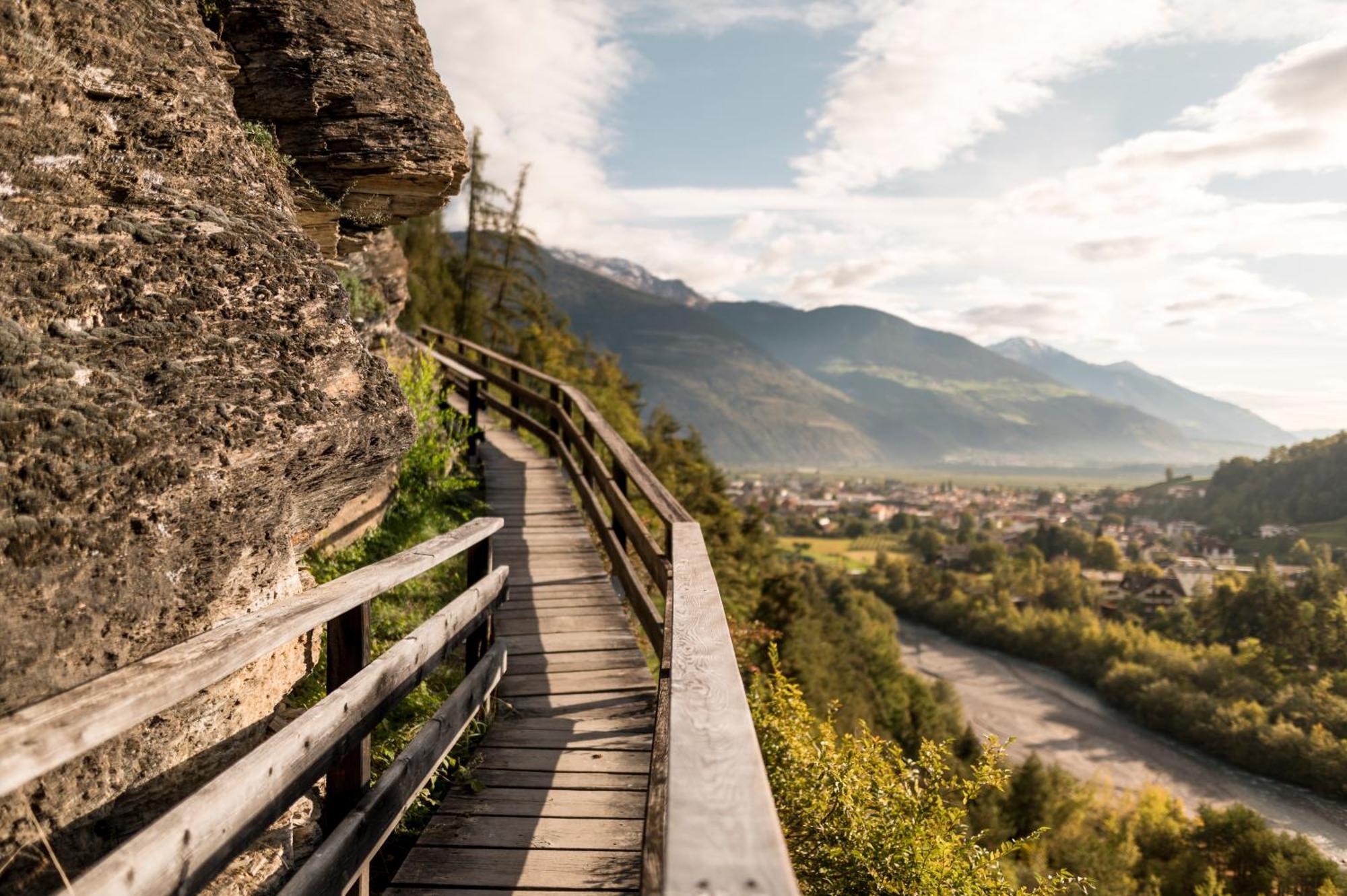 Sankt Johann Spa Suites & Apartments Prato allo Stelvio Luaran gambar