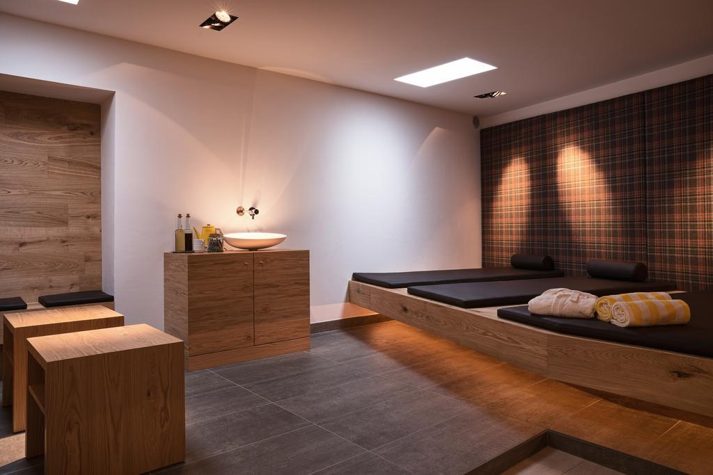Sankt Johann Spa Suites & Apartments Prato allo Stelvio Luaran gambar