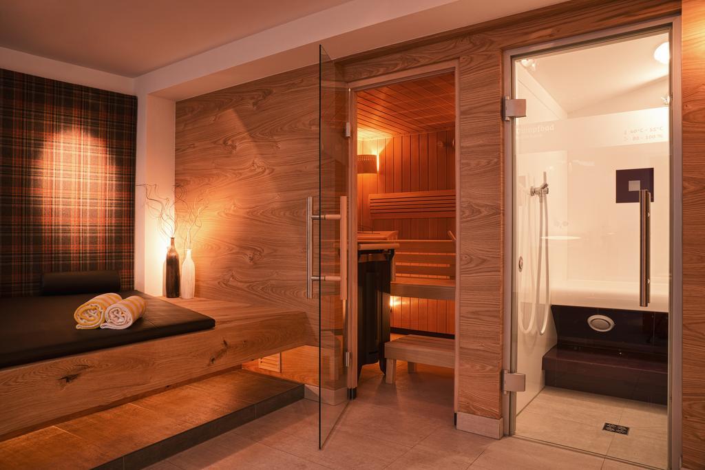 Sankt Johann Spa Suites & Apartments Prato allo Stelvio Luaran gambar