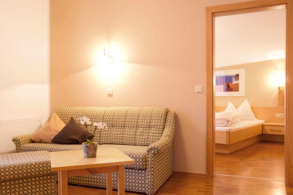 Sankt Johann Spa Suites & Apartments Prato allo Stelvio Luaran gambar